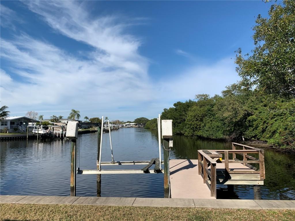 383 Mount Richmond Ave. #339, St Petersburg, FL 33702