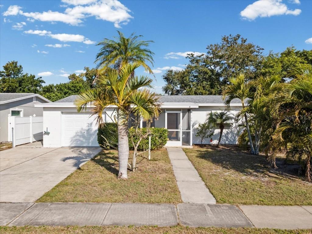 10819 86th Ave., Seminole, FL 33772