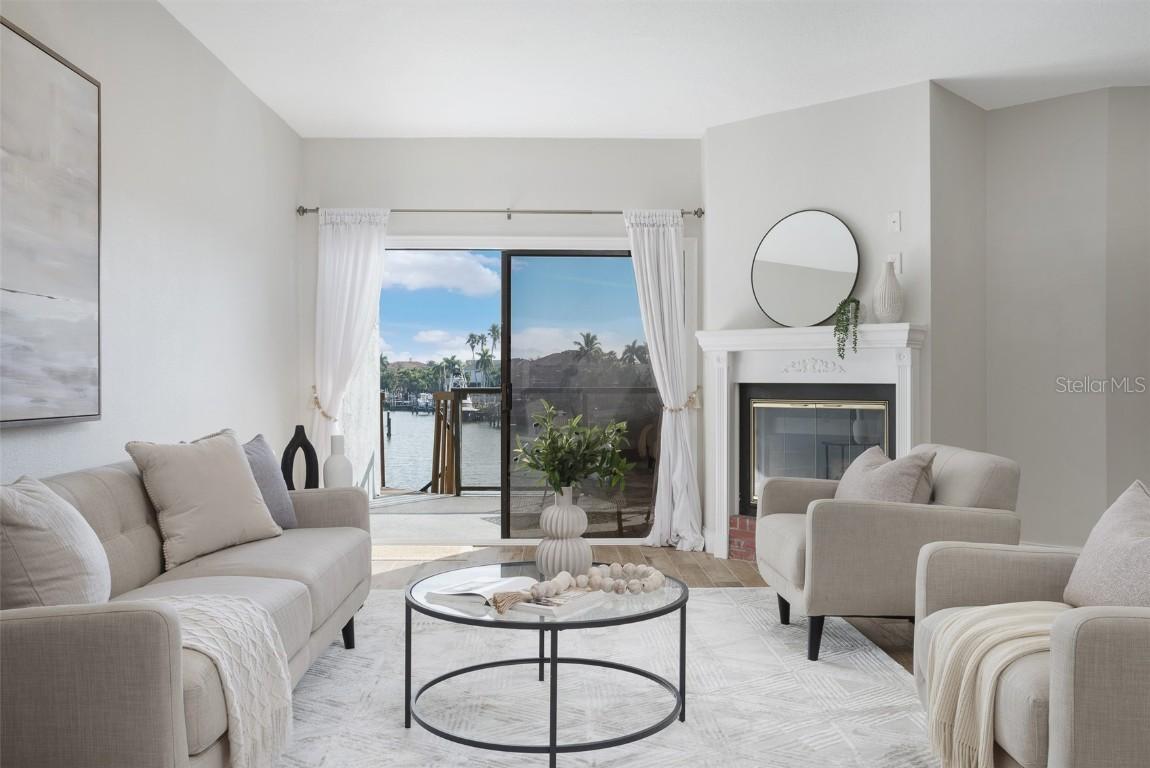 557 Pinellas Bayway Way #313, Tierra Verde, FL 33715