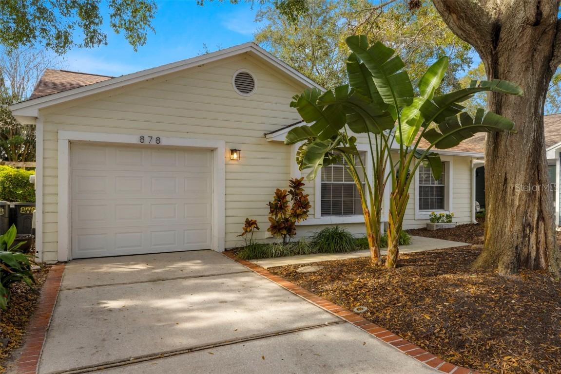 878 Franklin Square Cir., Palm Harbor, FL 34683