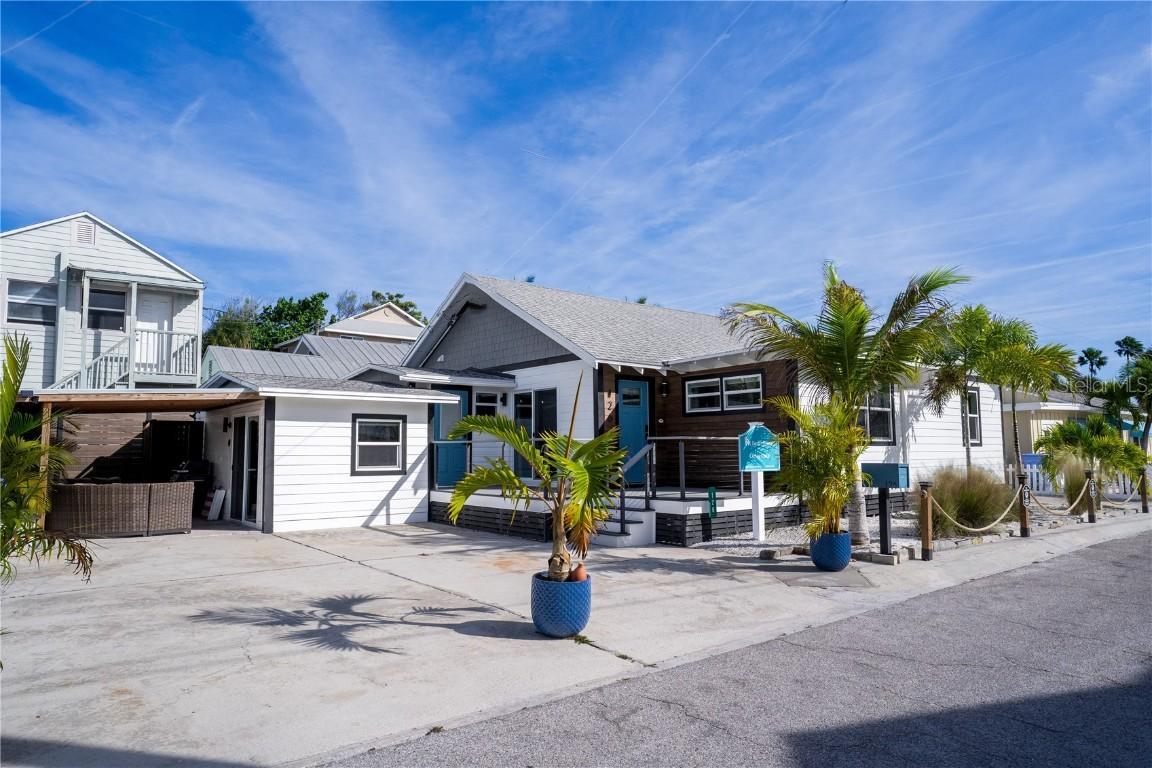 126 90th Ave., Treasure Island, FL 33706