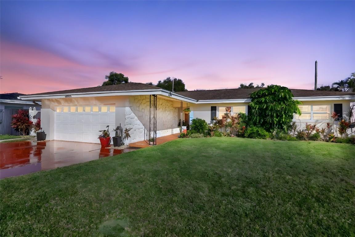 13931 Dominica Dr., Seminole, FL 33776