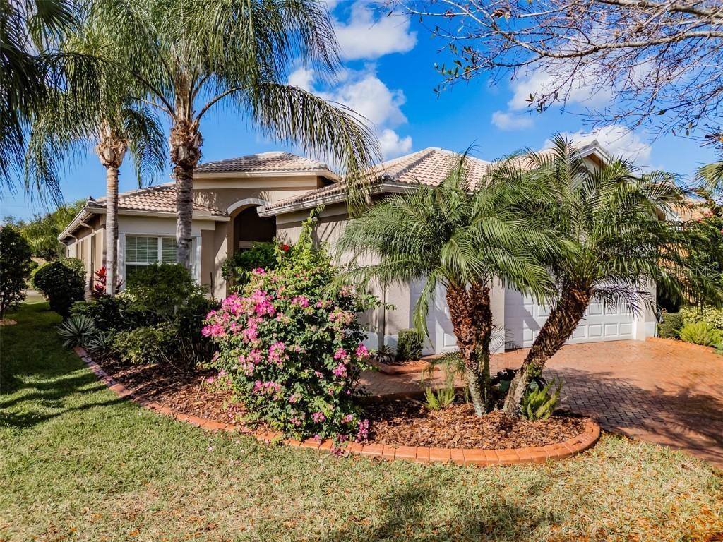 4916 Grand Banks Dr., Wimauma, FL 33598