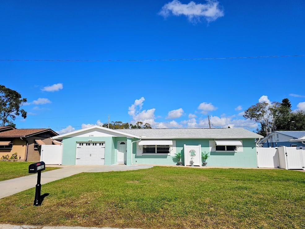 11381 70th Ter., Seminole, FL 33772