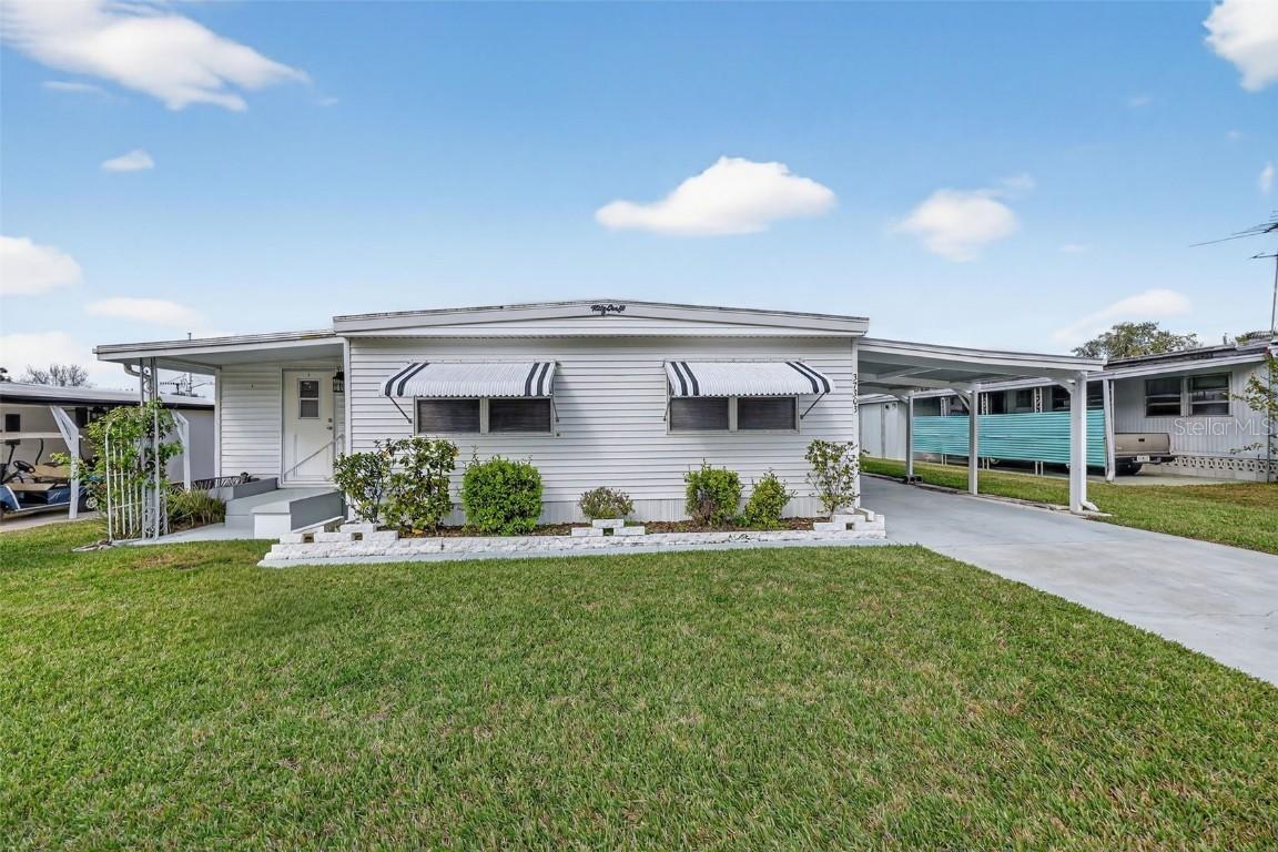37303 Kinkaid Dr., Zephyrhills, FL 33541