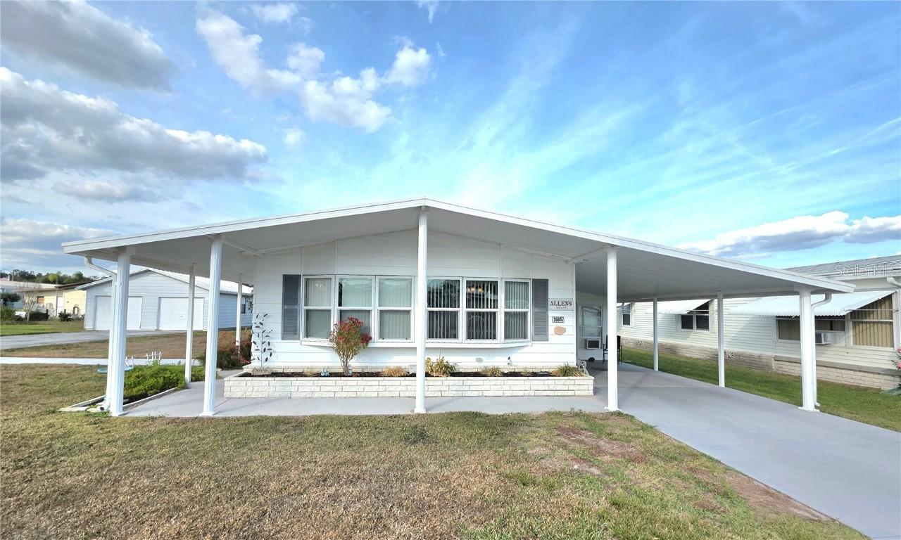 36847 Jodi Ave., Zephyrhills, FL 33542