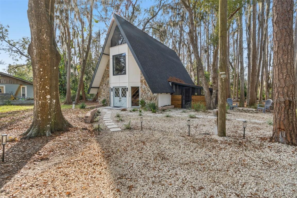 19808 Reading Rd., Lutz, FL 33558