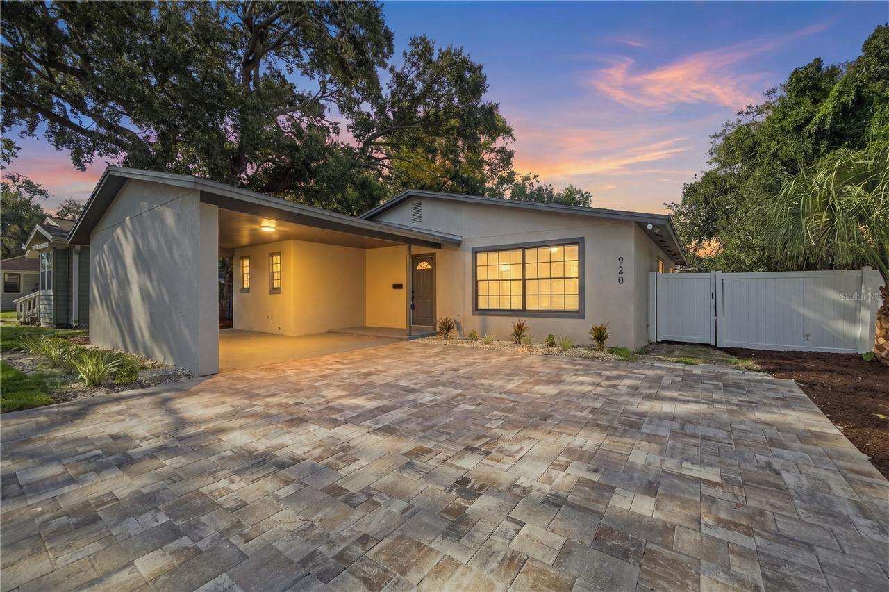 920 W Candlewood Ave., Tampa, FL 33603