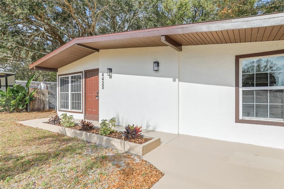 4425 W Bay Ave., Tampa, FL 33616