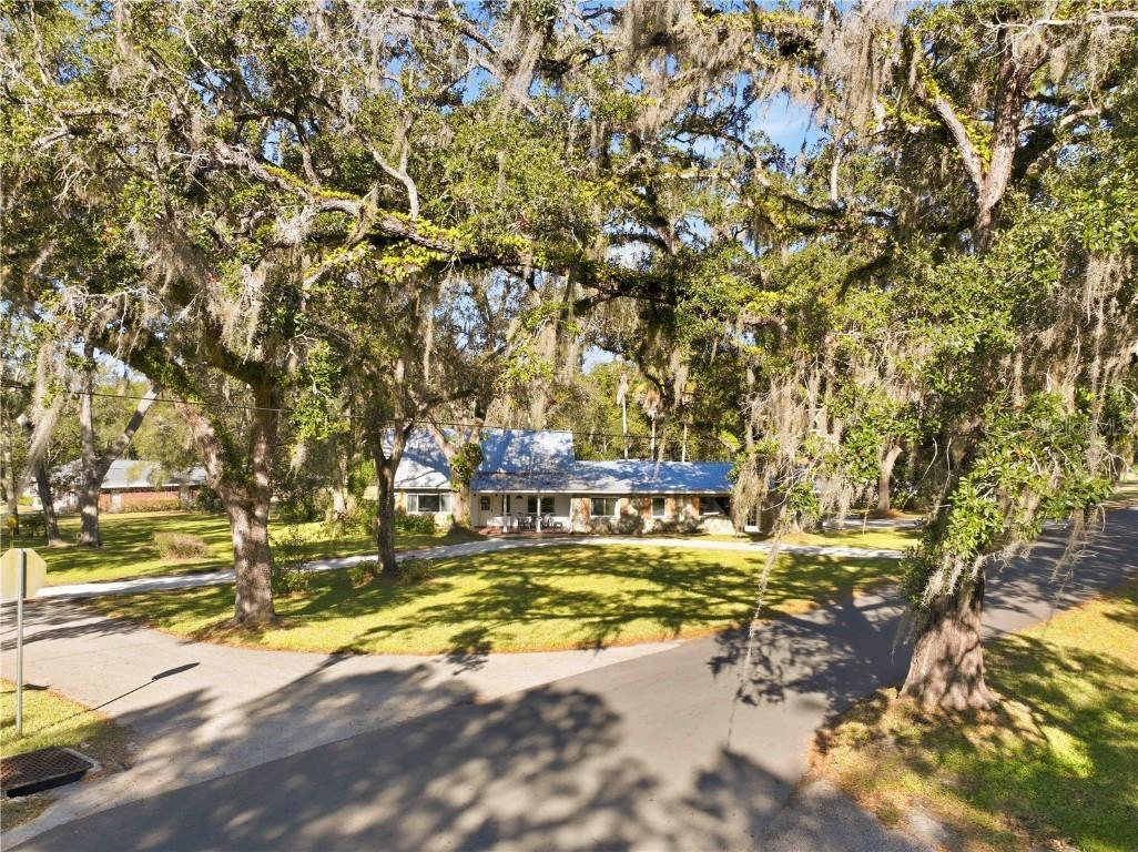 1080 Buena Vista Ave., Brooksville, FL 34601