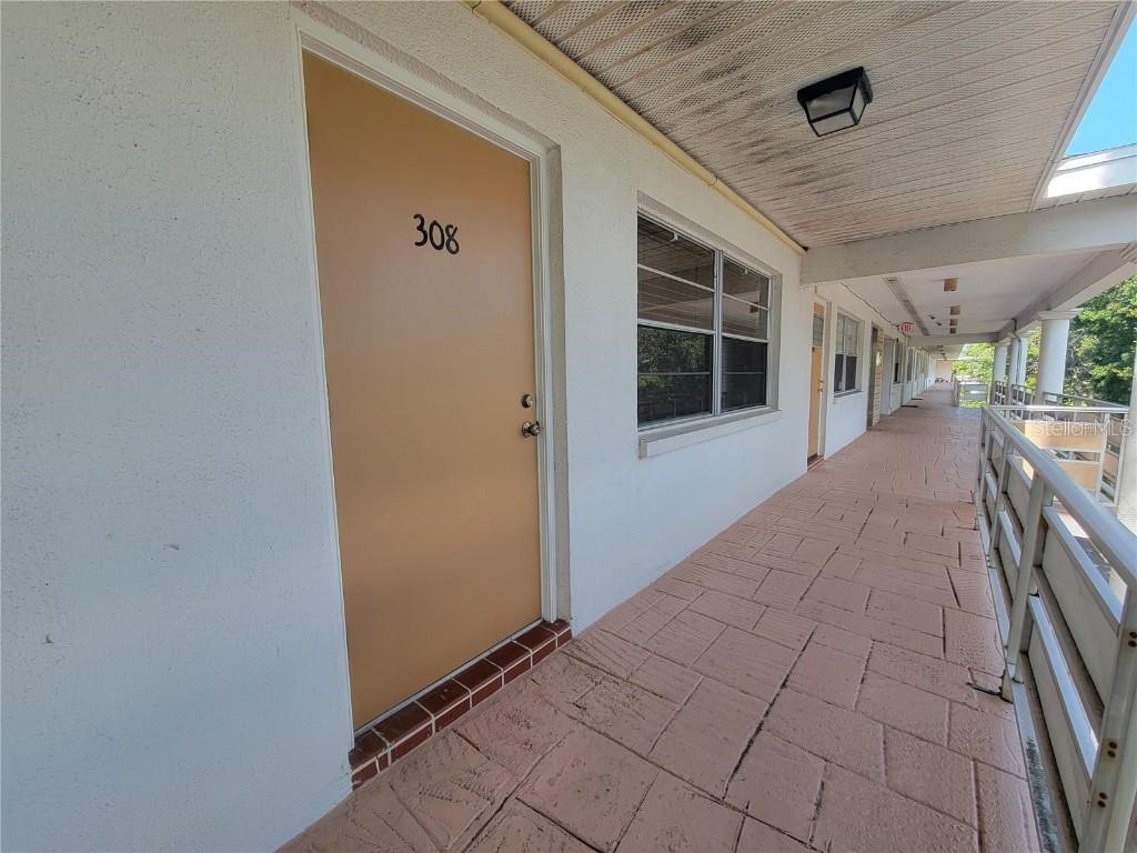 911 Washington Ave. #308, Largo, FL 33770