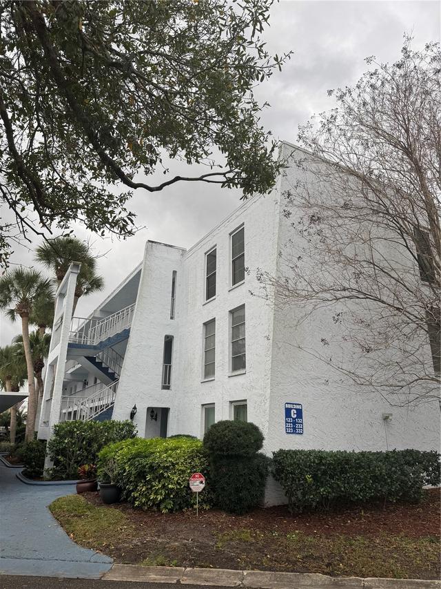 225 Country Club Dr. #C326, Largo, FL 33771