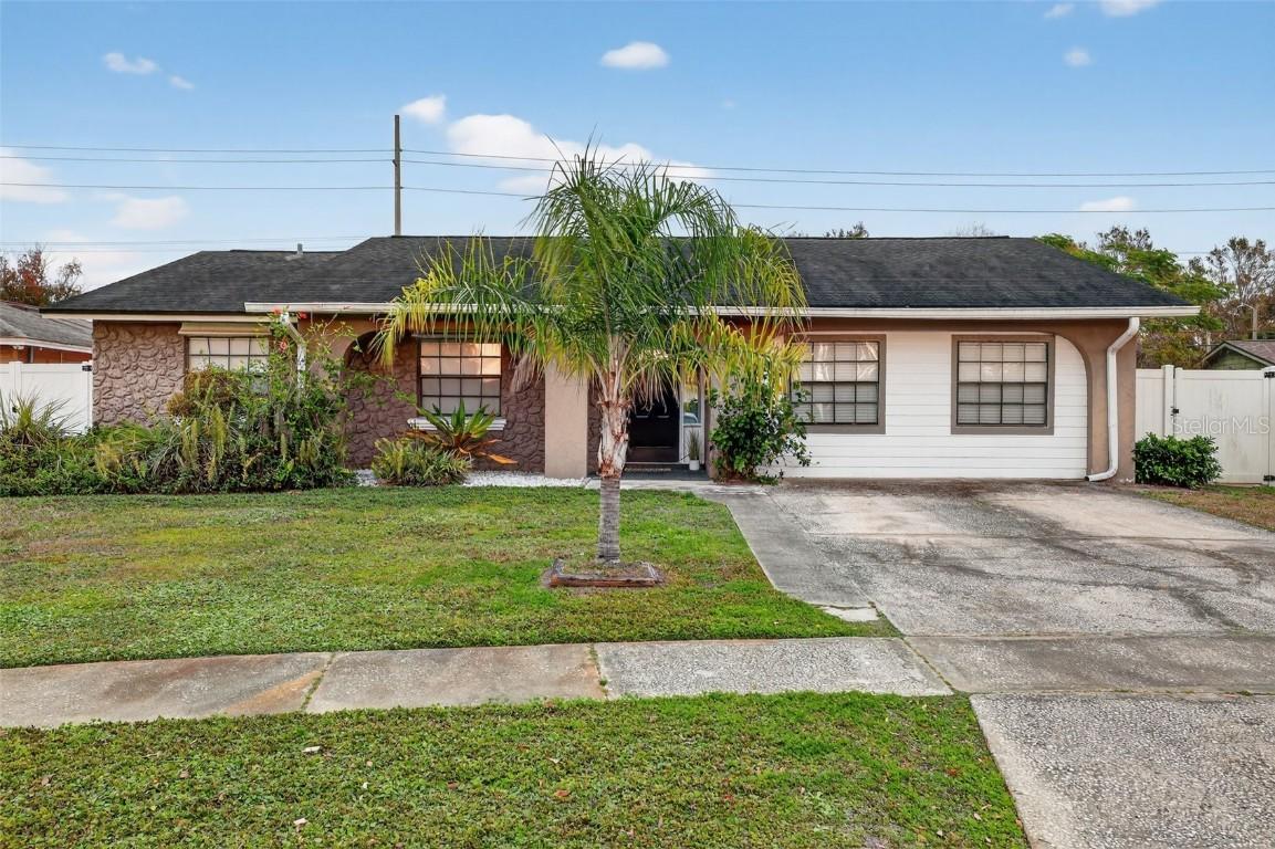 804 Pebblewood Dr., Brandon, FL 33511