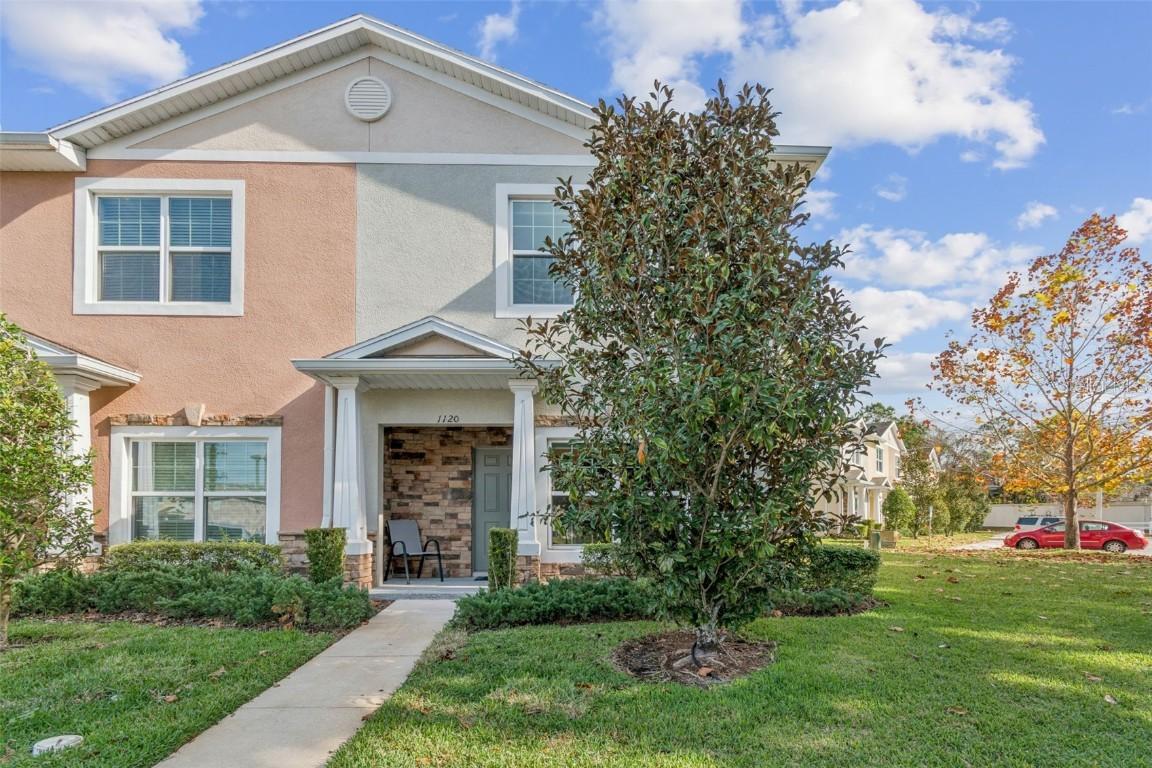 1120 Hillhurst Dr., Wesley Chapel, FL 33543