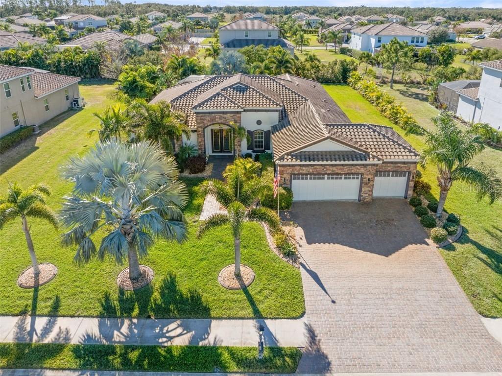 16612 5th Ave., Bradenton, FL 34212