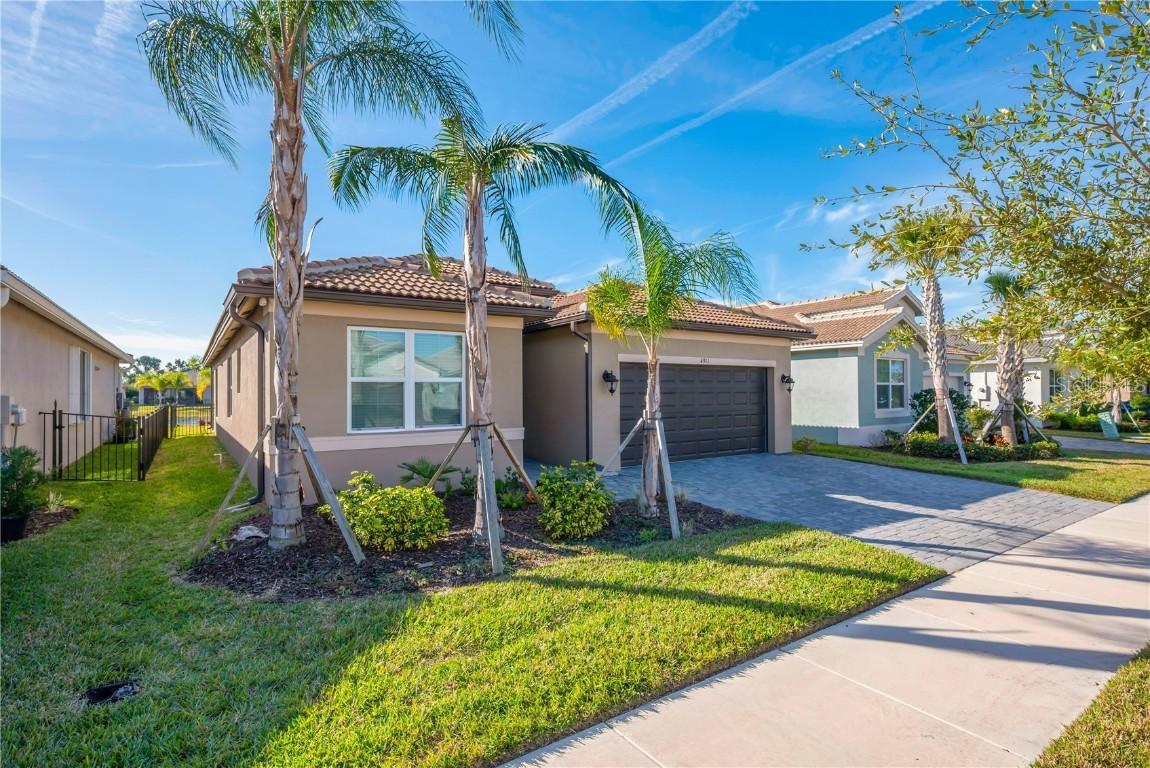 4911 Sienna Isles Ave., Wimauma, FL 33598