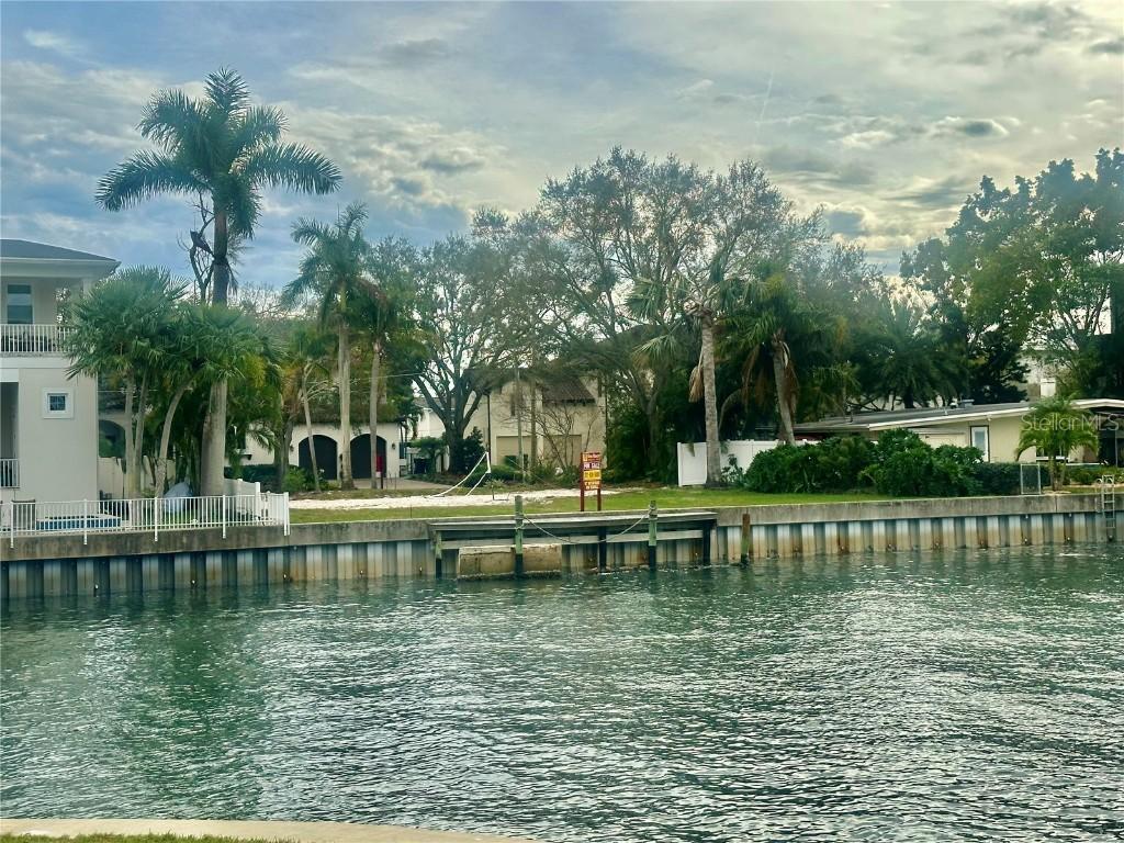 52 Sandpiper Rd., Tampa, FL 33609