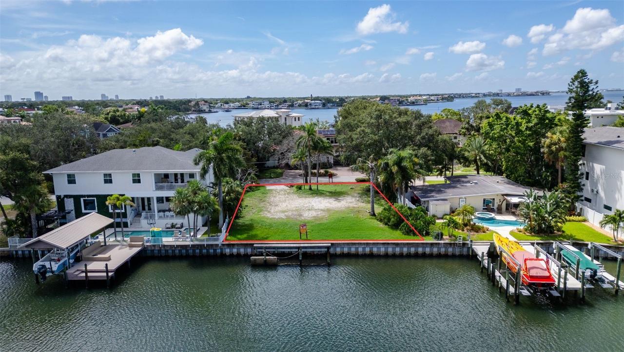 52 Sandpiper Rd., Tampa, FL 33609