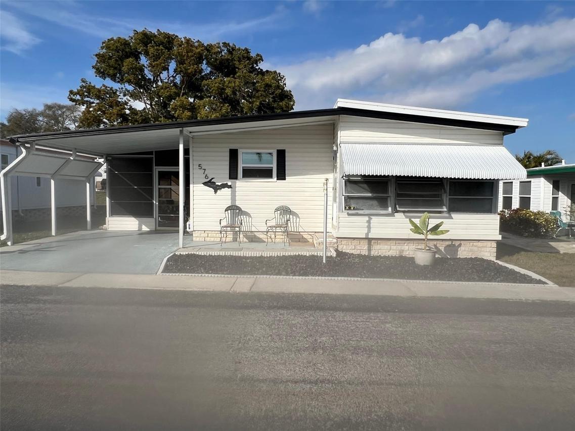 576 Queen Palm St., Largo, FL 33778