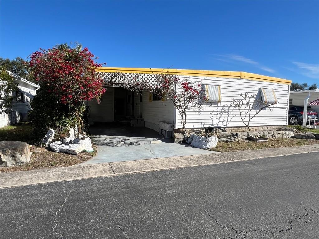 61 Thatch Palm St., Largo, FL 33770