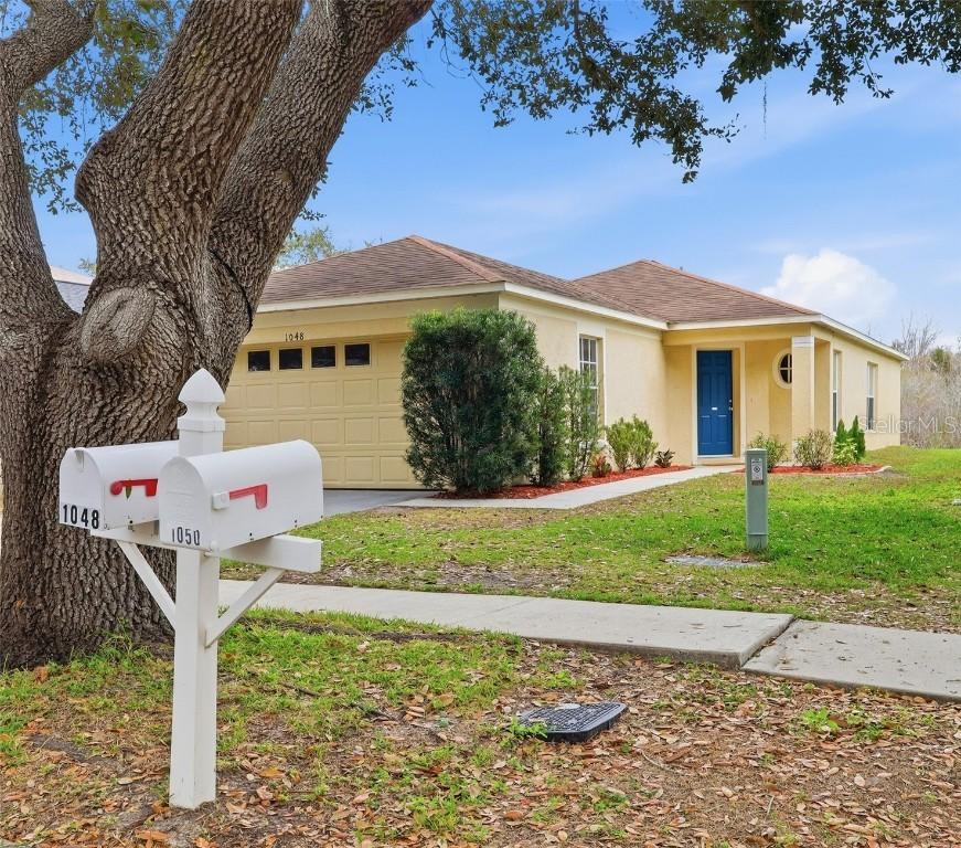 1048 Lake Shore Ranch Dr., Seffner, FL 33584