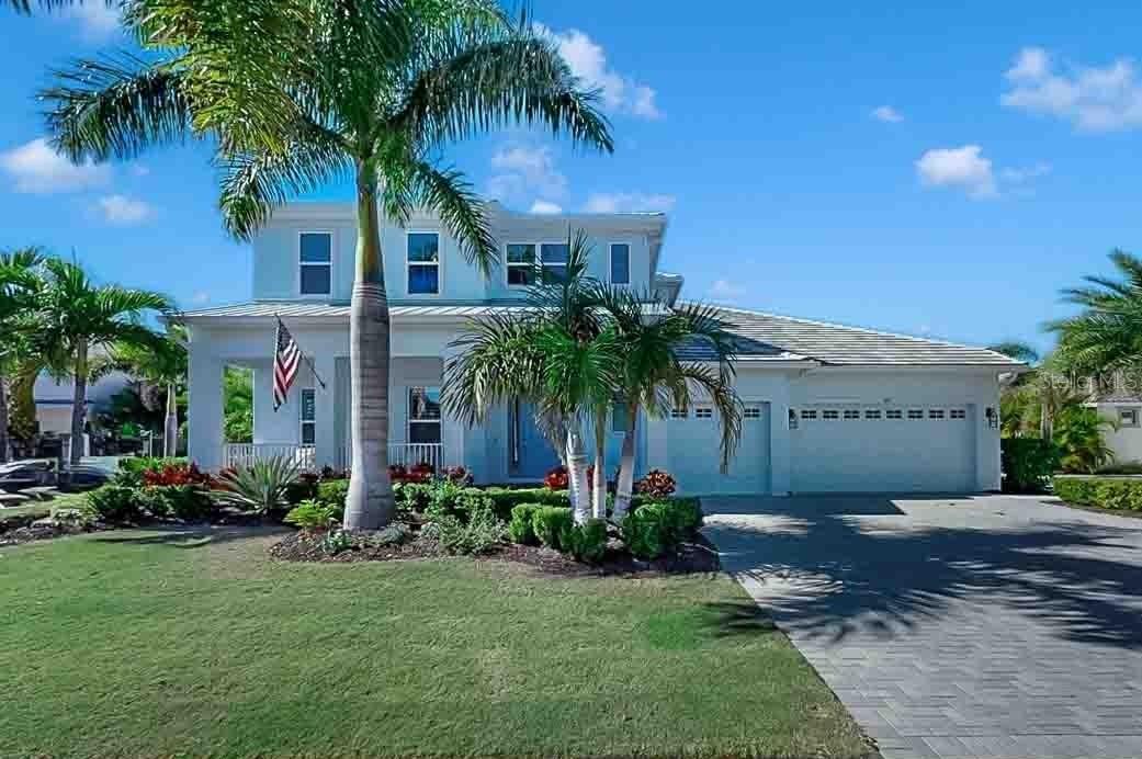 826 Manns Harbor Dr., Apollo Beach, FL 33572