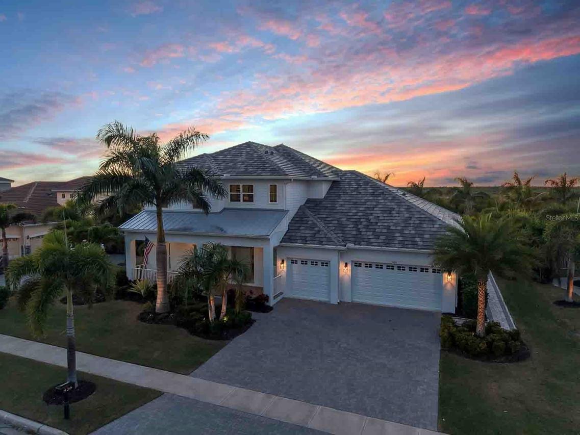 826 Manns Harbor Dr., Apollo Beach, FL 33572