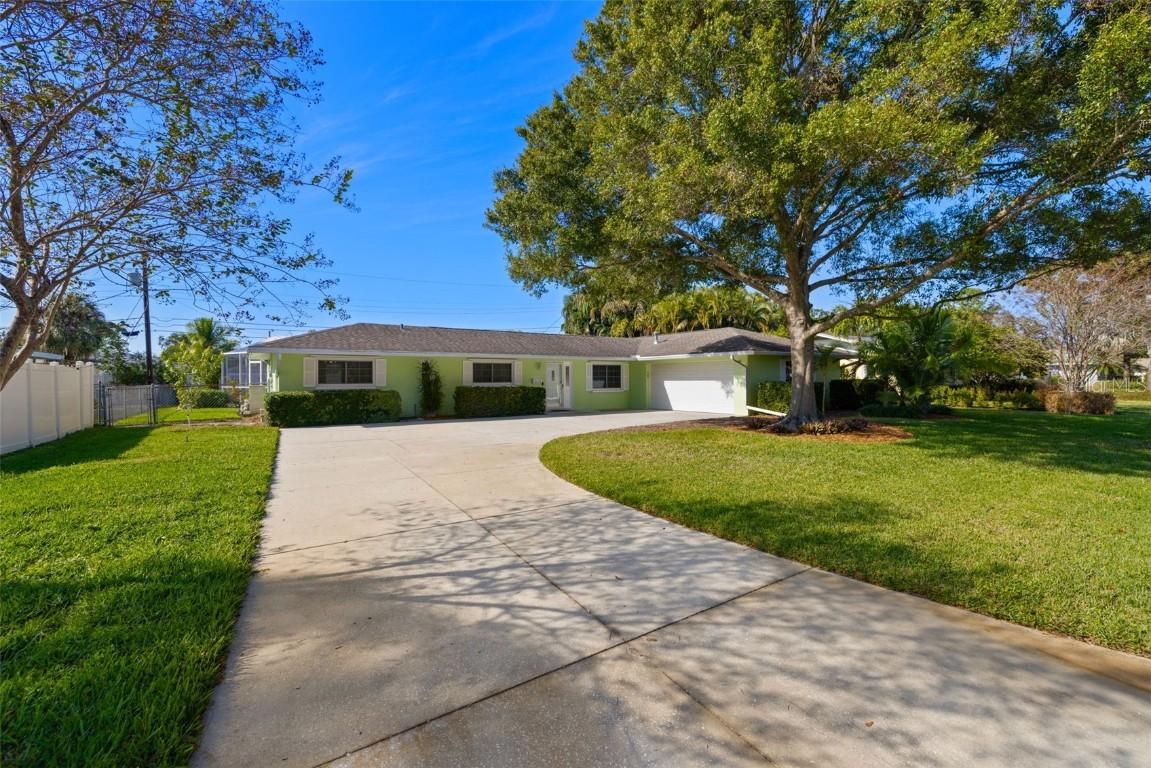 8678 10th St., St Petersburg, FL 33701