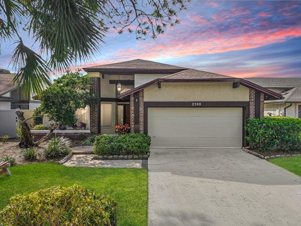 2309 Walden Pl., Plant City, FL 33566