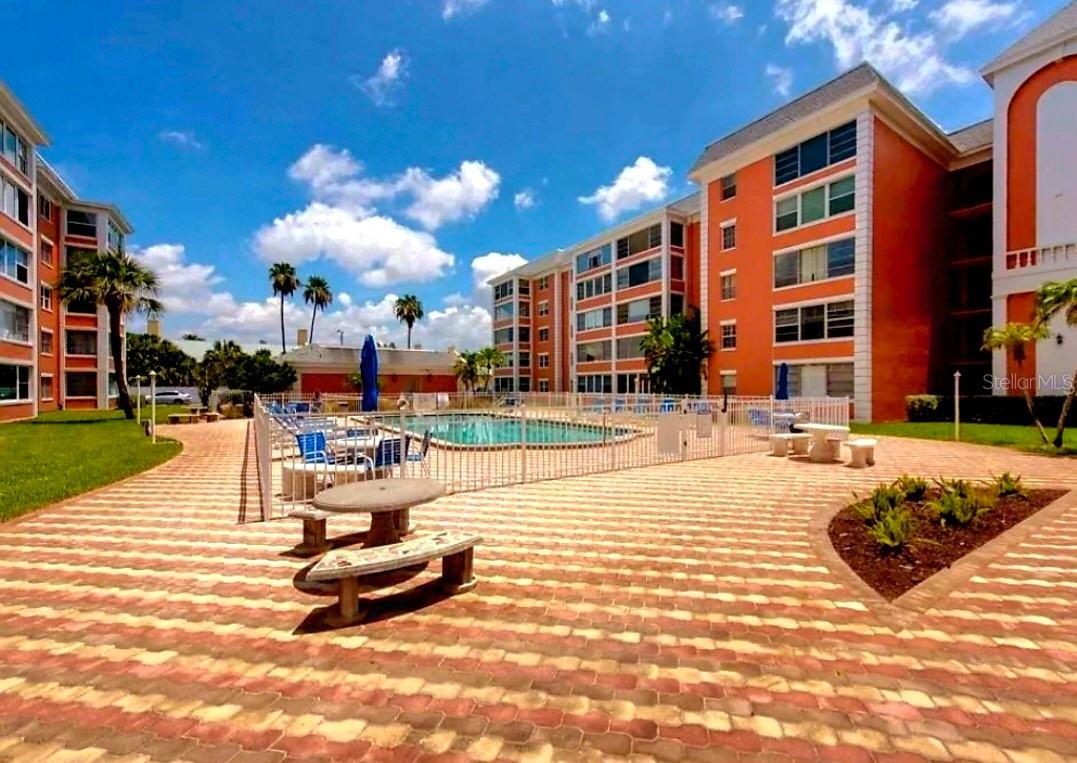 6960 20th Ave. #302, St Petersburg, FL 33710