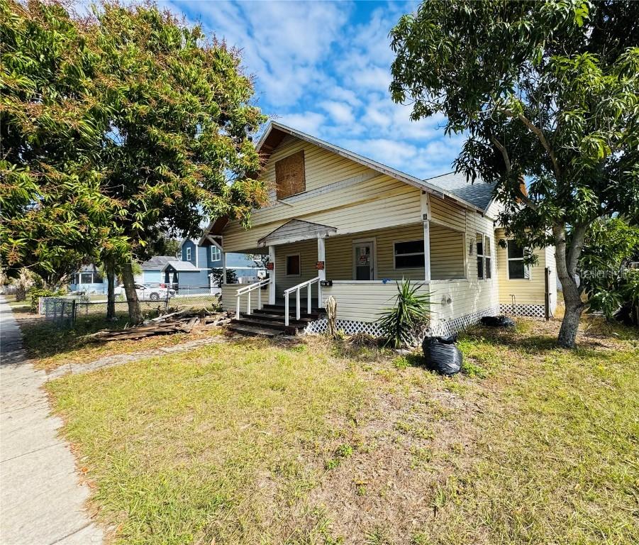 1924 14th St., St Petersburg, FL 33705