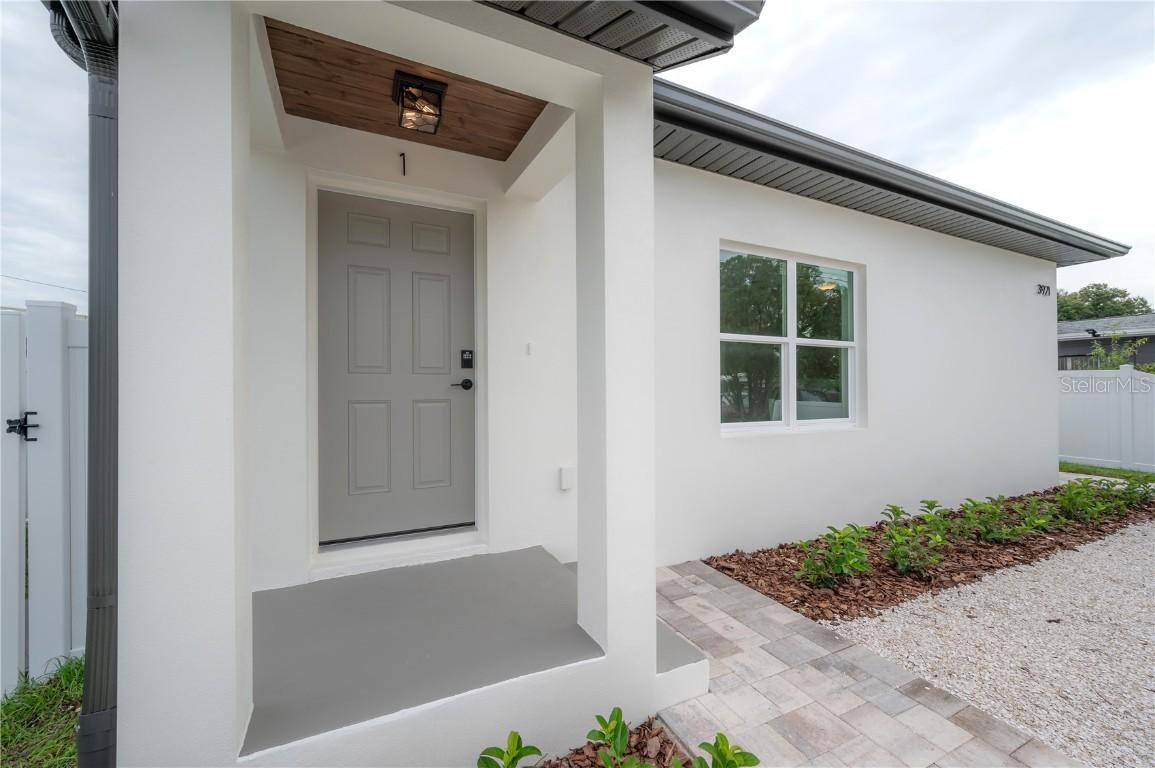 3921 W State St. #1 & 2, Tampa, FL 33609