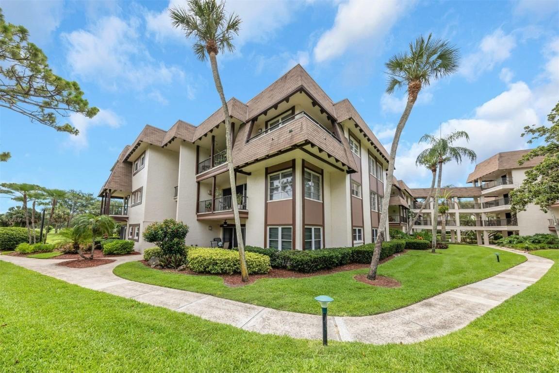 3035 Countryside Blvd. #16B, Clearwater, FL 33761