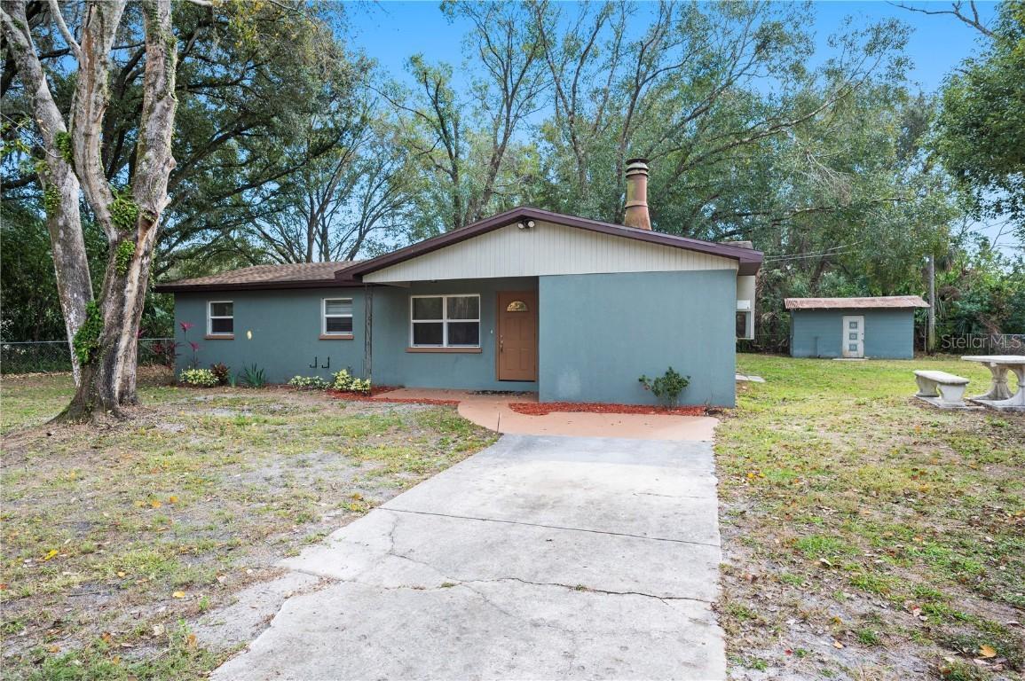 3305 Hughes St., Lakeland, FL 33801