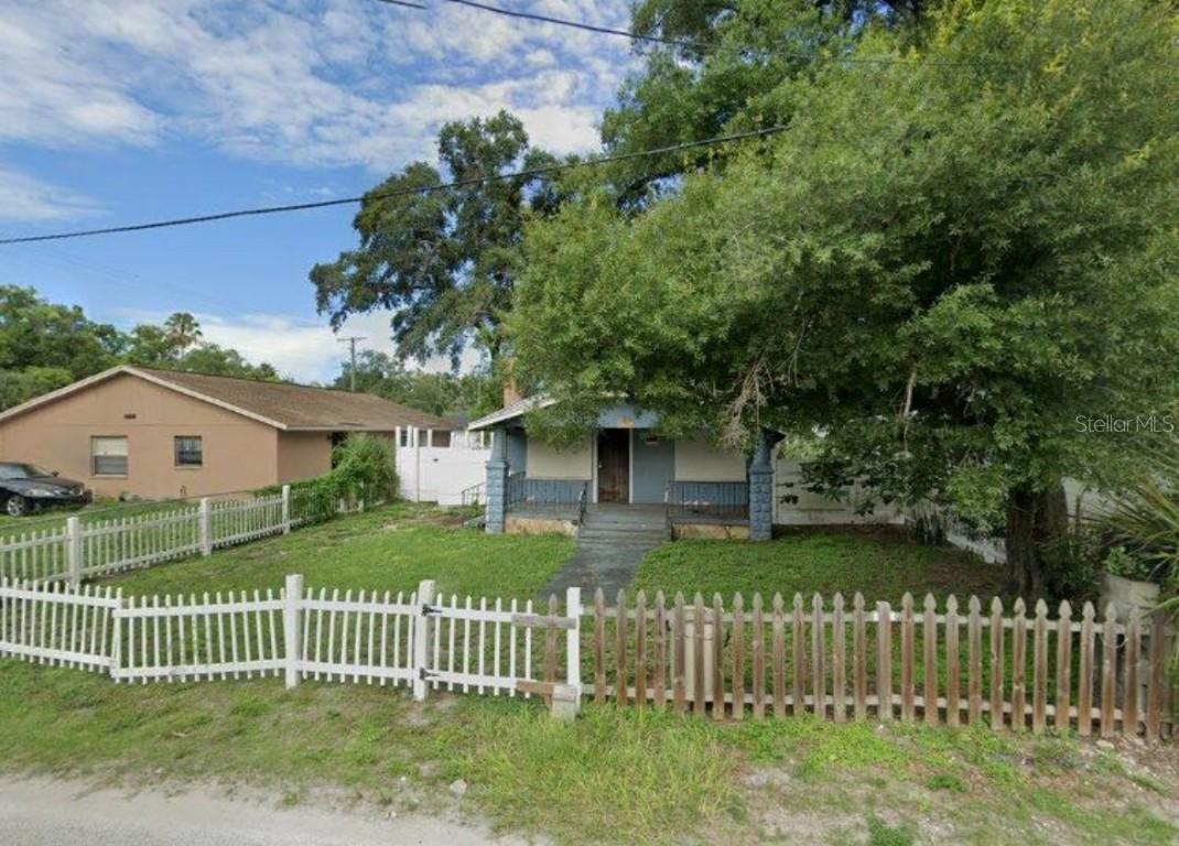 8204 N Elmer St., Tampa, FL 33604