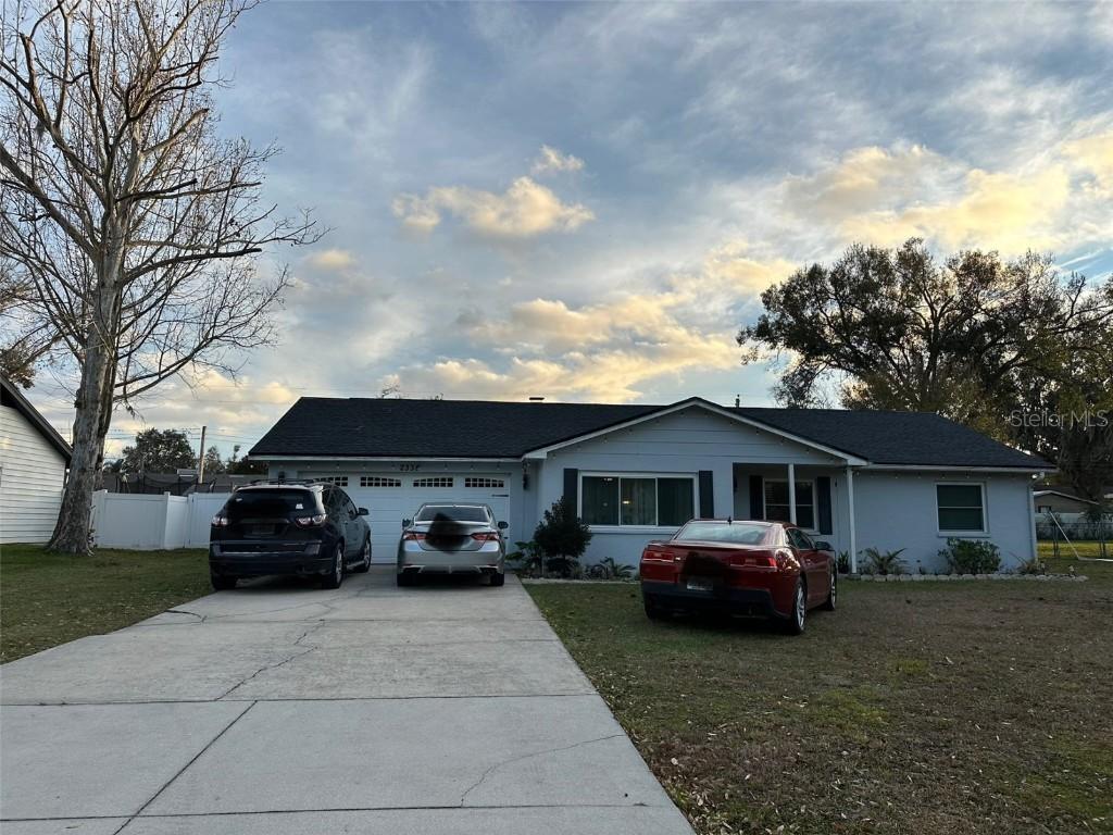 2338 Ridgeview Dr., Lakeland, FL 33810