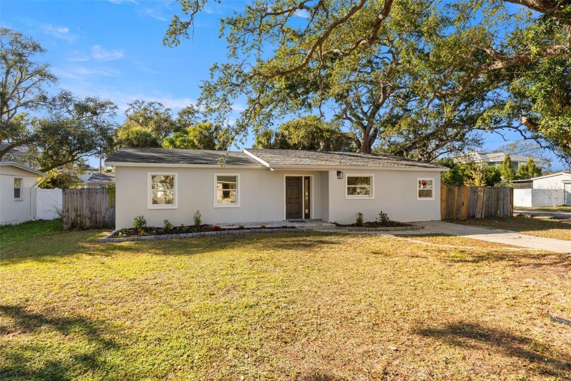 7301 S West Shore Blvd., Tampa, FL 33616