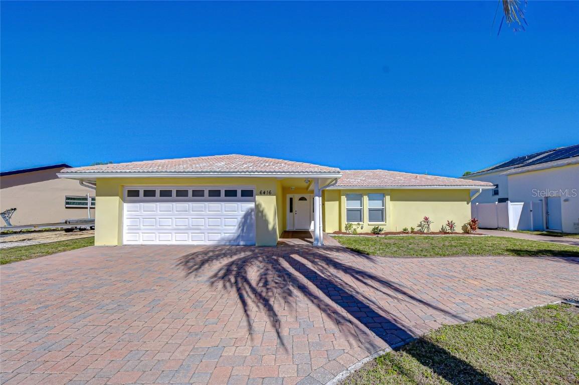 6416 Lake Sunrise Dr., Apollo Beach, FL 33572
