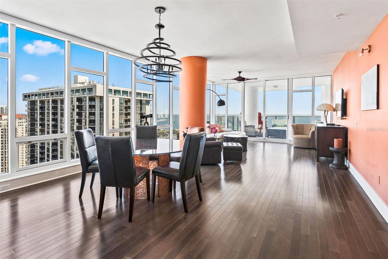 175 1st St. #2608, St Petersburg, FL 33701