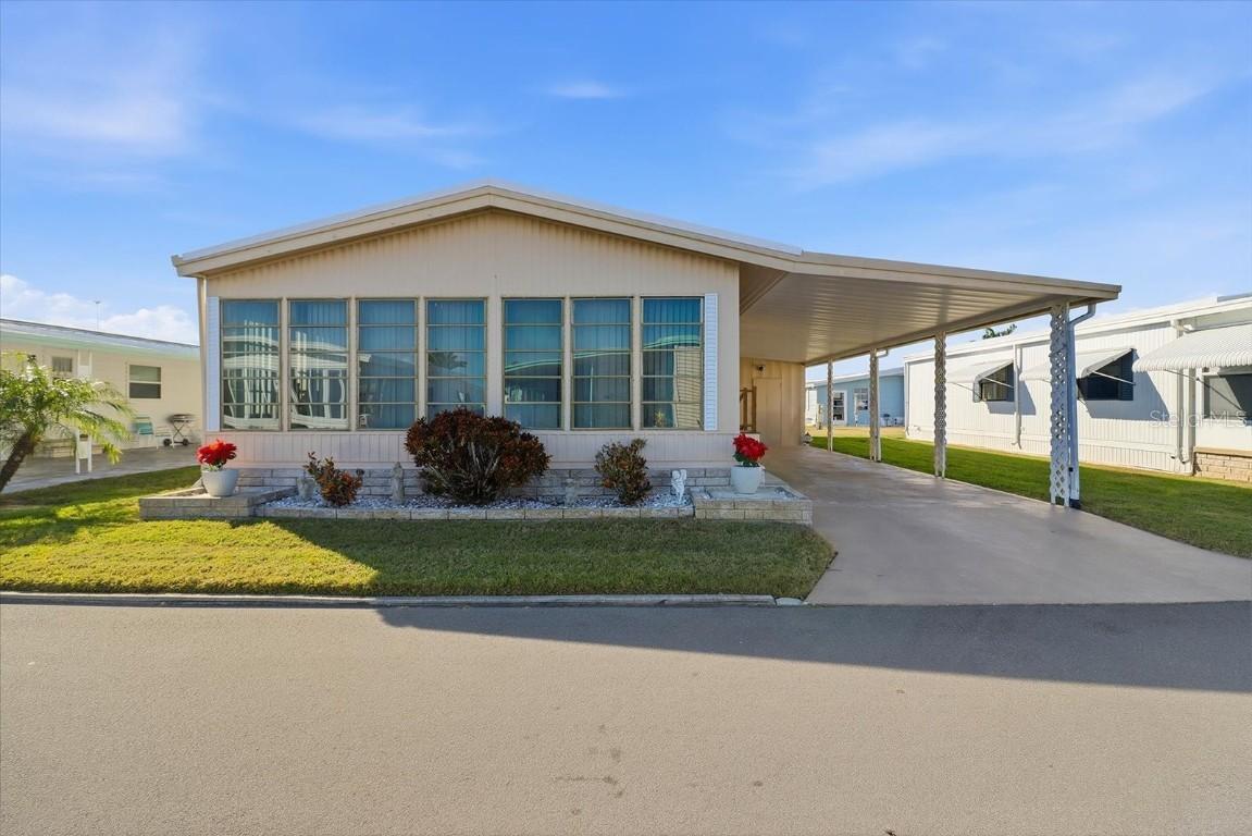 2045 Hilo Dr., Holiday, FL 34691