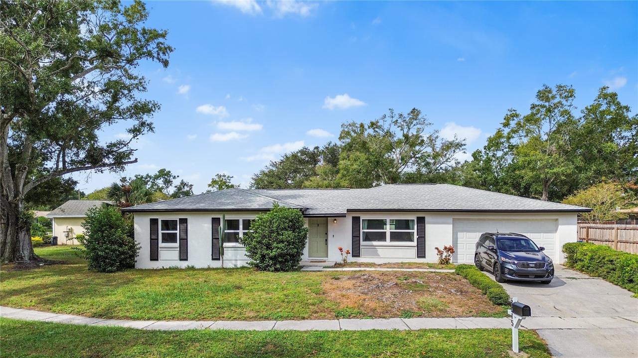 3015 Saint Charles Dr Dr., Tampa, FL 33618