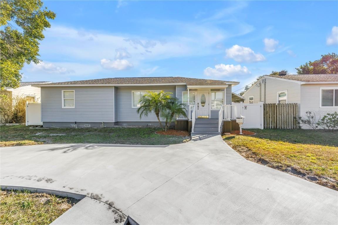774 40th Ave., St Petersburg, FL 33703
