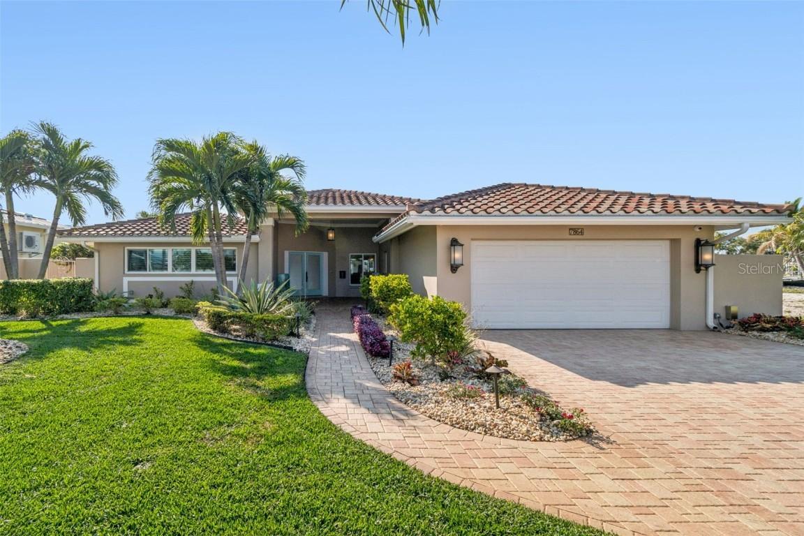 7864 9th Ave., St Petersburg, FL 33707