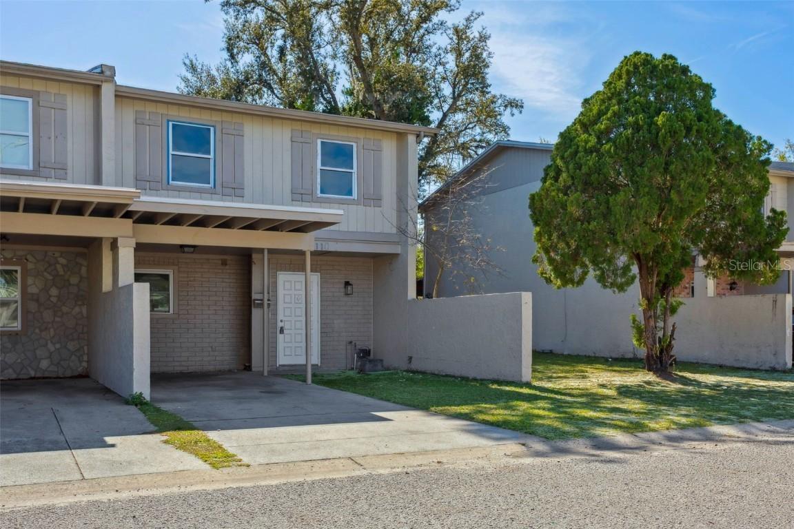 5110 Tennis Court Cir. #86, Tampa, FL 33617