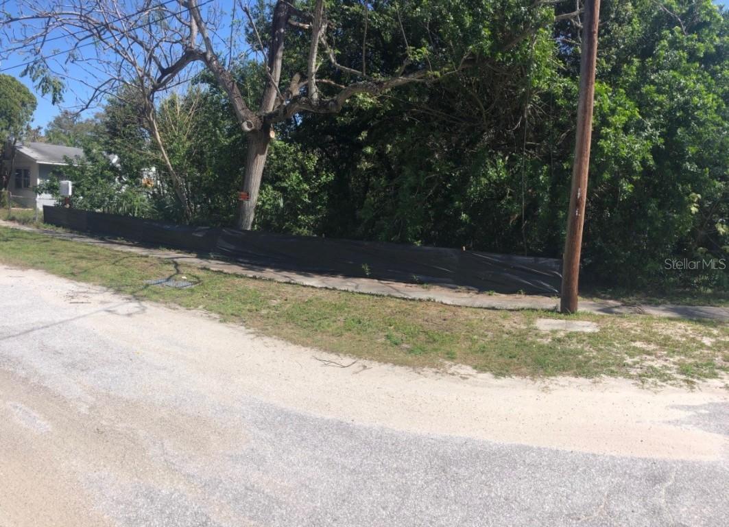 Park Ave., Tarpon Springs, FL 34689