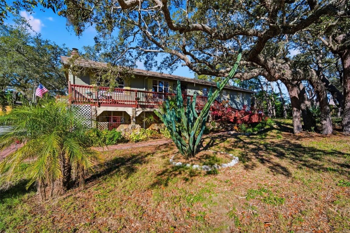 1112 N Florida Ave., Tarpon Springs, FL 34689