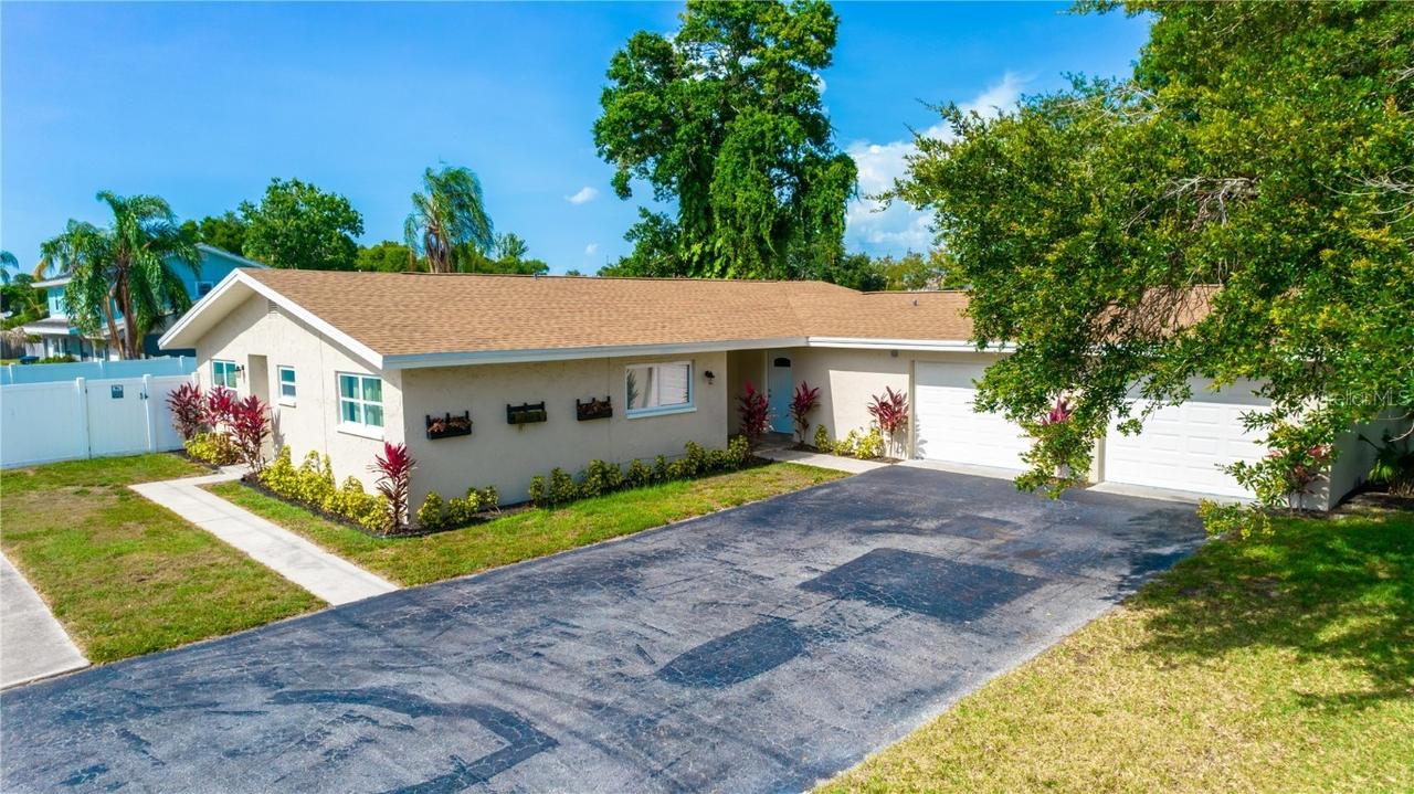 2589 Sunny Breeze Ave., Largo, FL 33770
