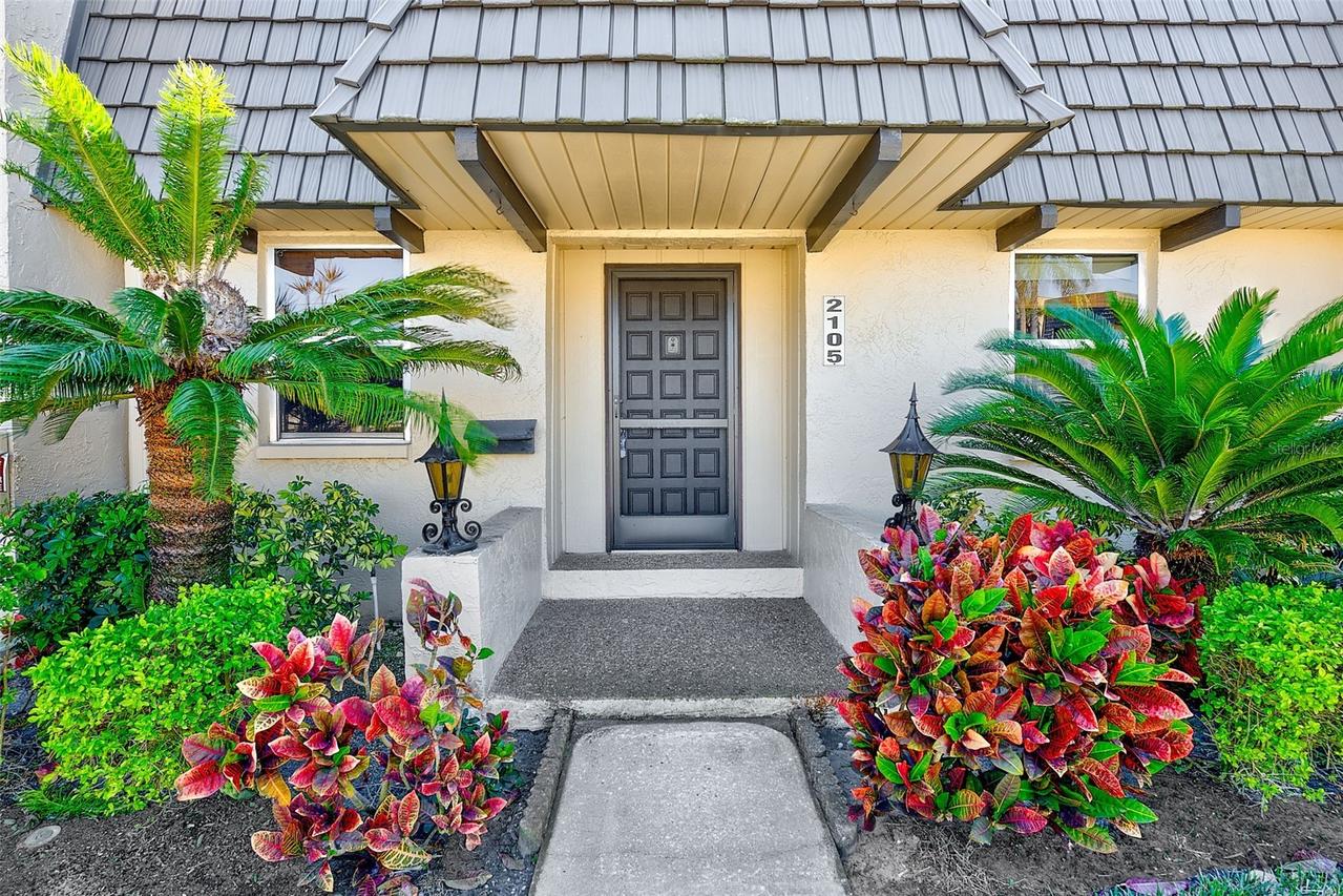 2105 Cordova Green, Seminole, FL 33777