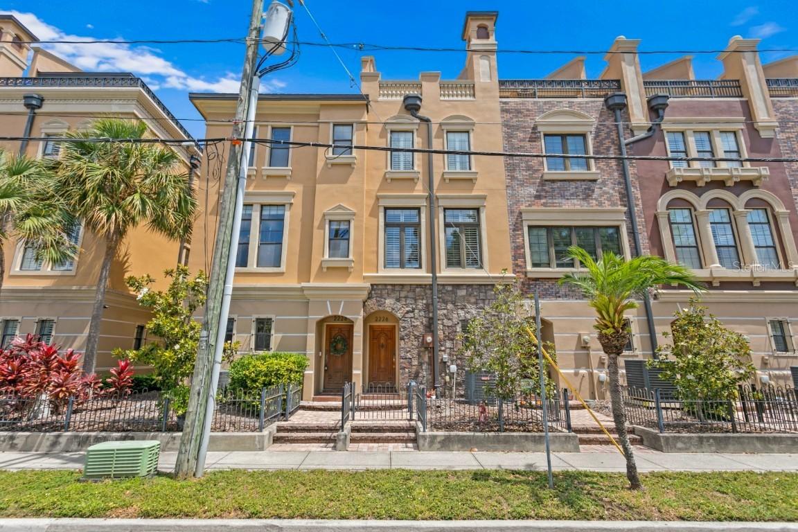 2226 Soho Bay Ct., Tampa, FL 33606