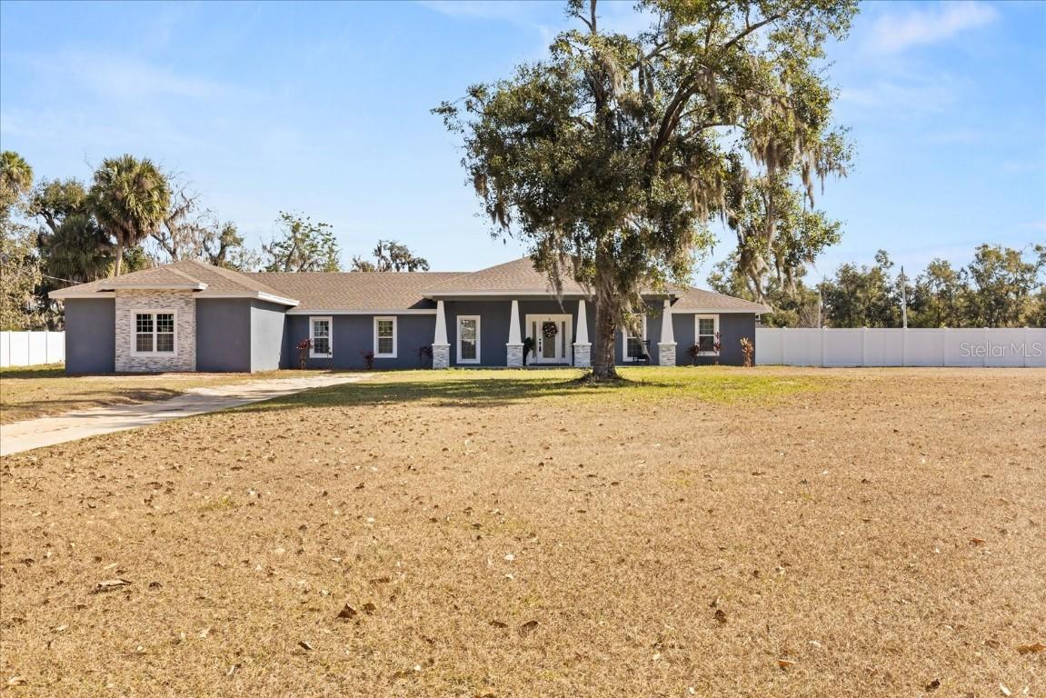 812 Chastain Rd., Seffner, FL 33584